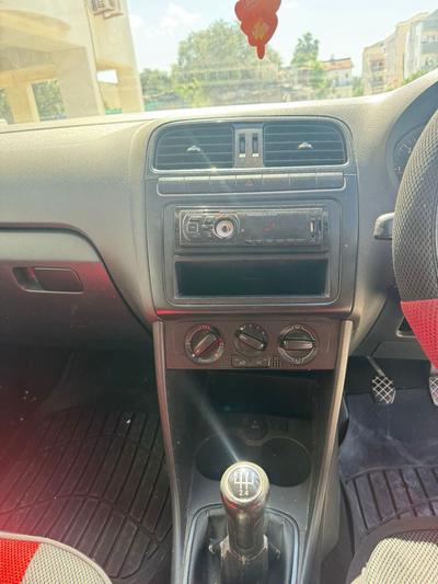 Volkswagen Polo — 9
