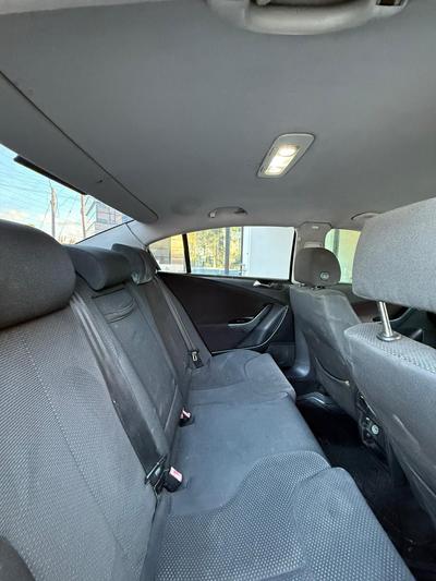Volkswagen Passat — 10
