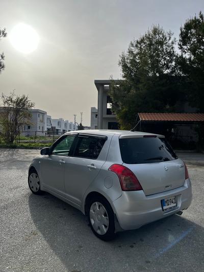 Suzuki Swift — 4