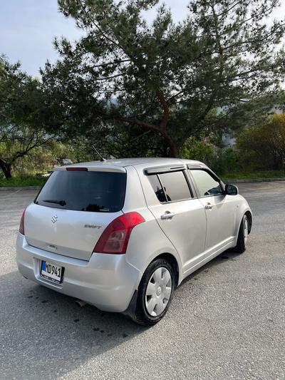 Suzuki Swift — 1