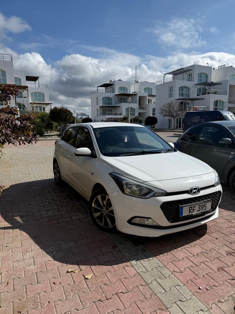 Hyundai i20 — 1/5