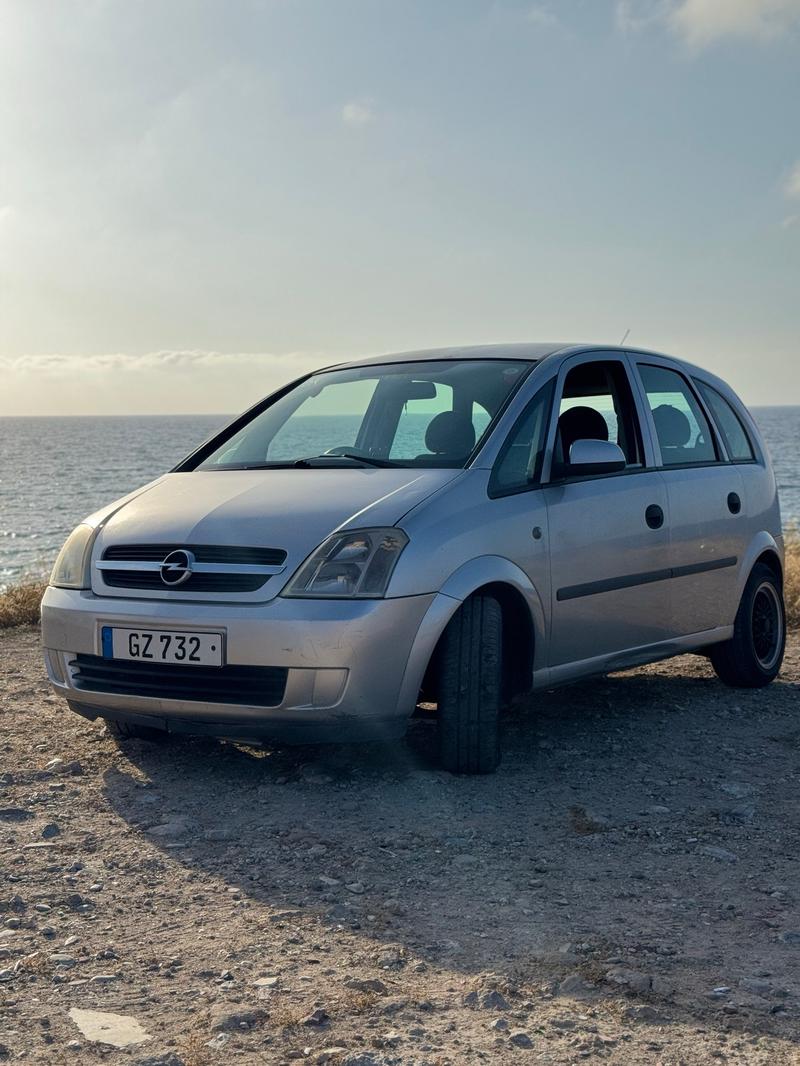 Opel Meriva — 1/3