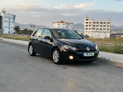 Volkswagen Golf — 5