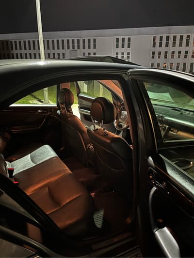 Mercedes-Benz C 200 — 10