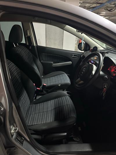 Mazda Demio — 5