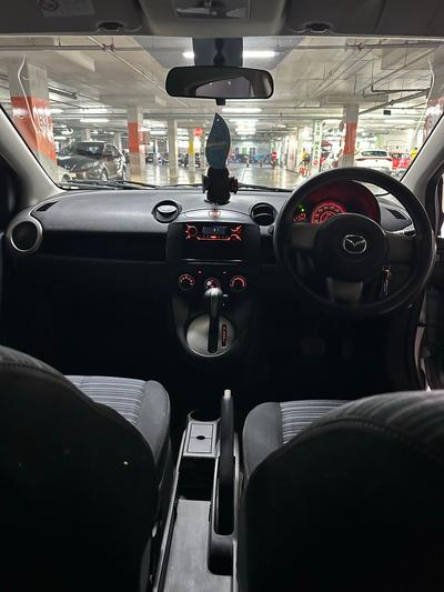 Mazda Demio — 7