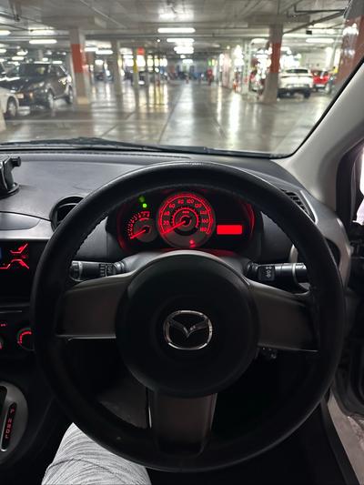 Mazda Demio — 8