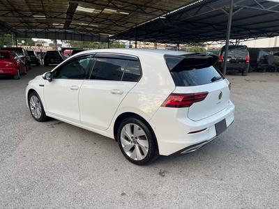 Volkswagen Golf — 2