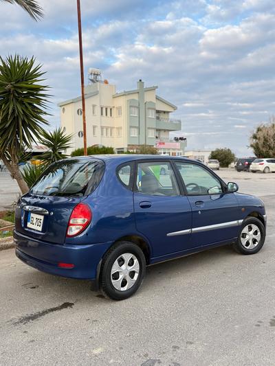 Daihatsu Storia — 2