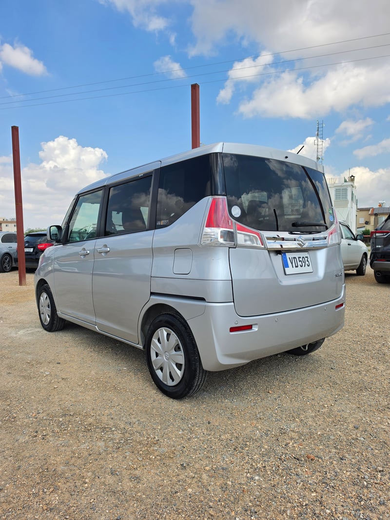 Suzuki Solio — 2