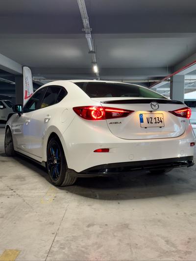 Mazda Axela — 5