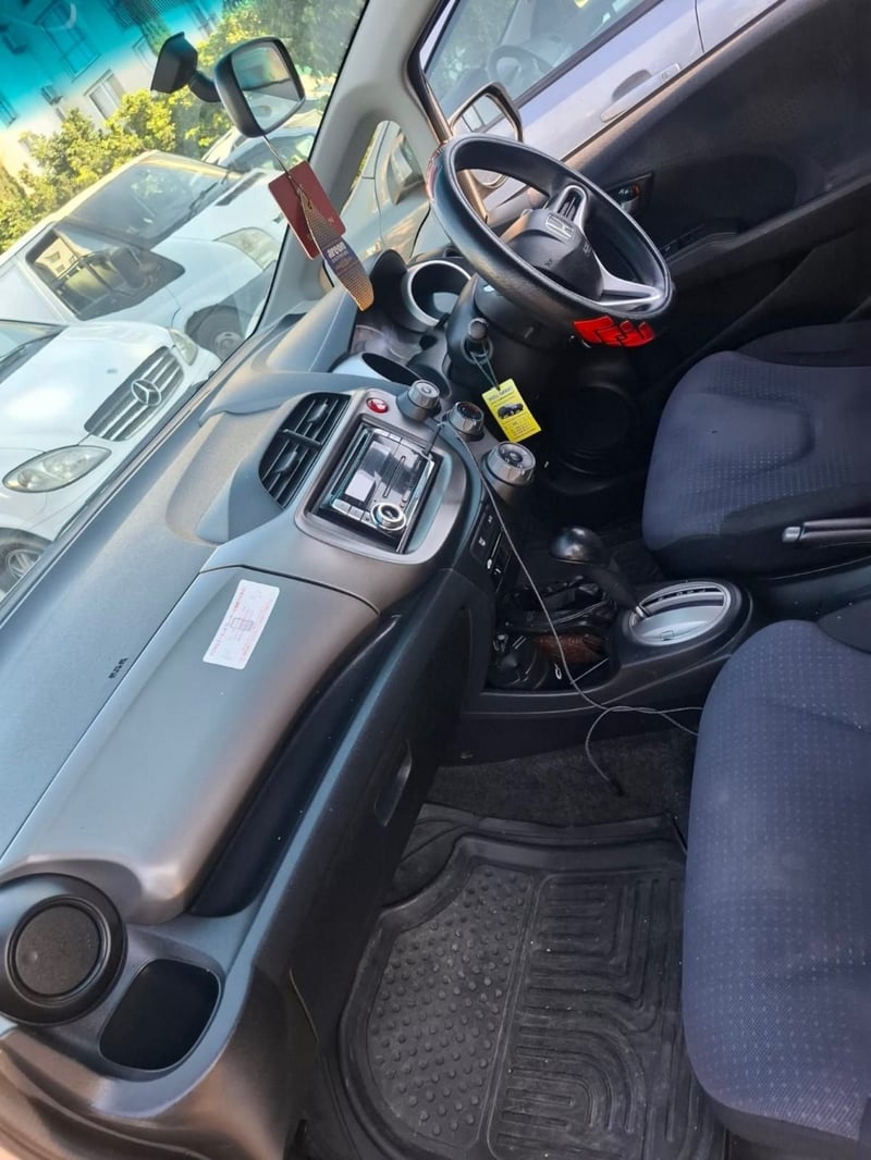 Honda Fit — 8