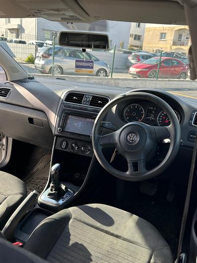 Volkswagen Polo — 4