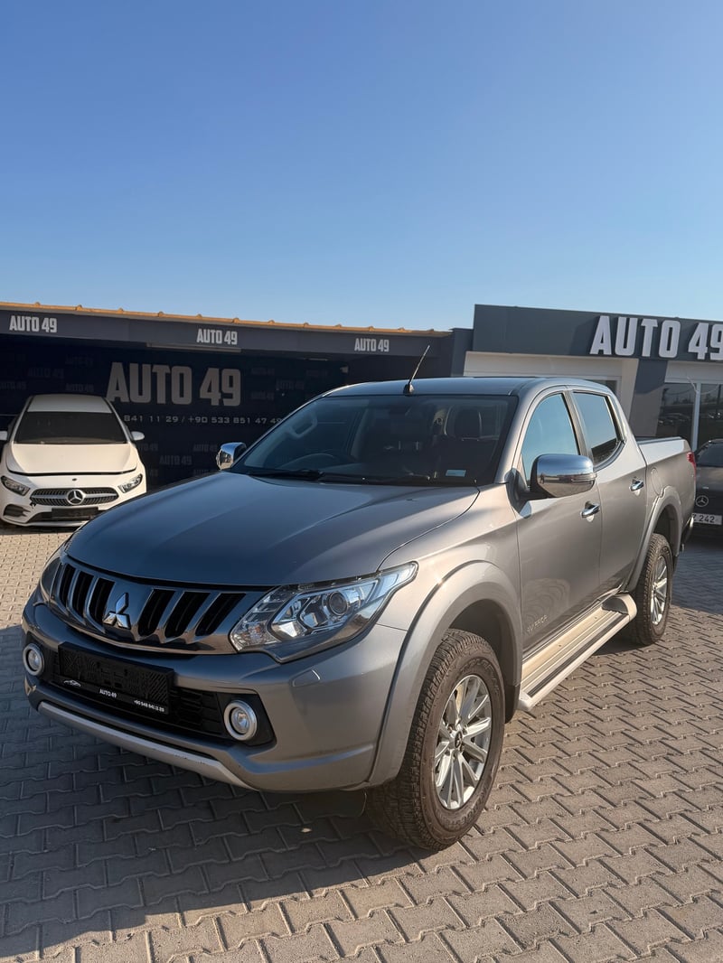 Mitsubishi L200 — 1