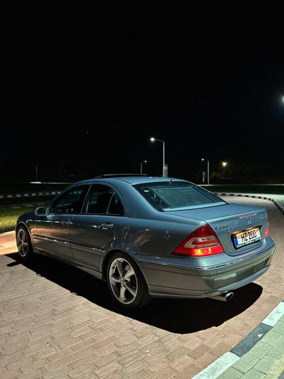 Mercedes-Benz C 200 — 2