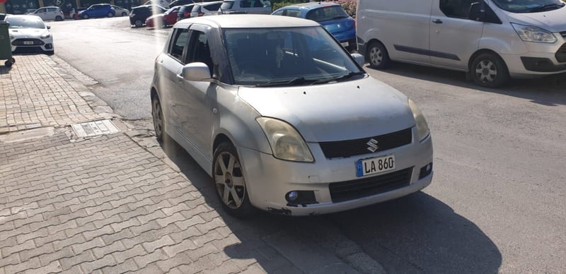 Suzuki Swift — 1
