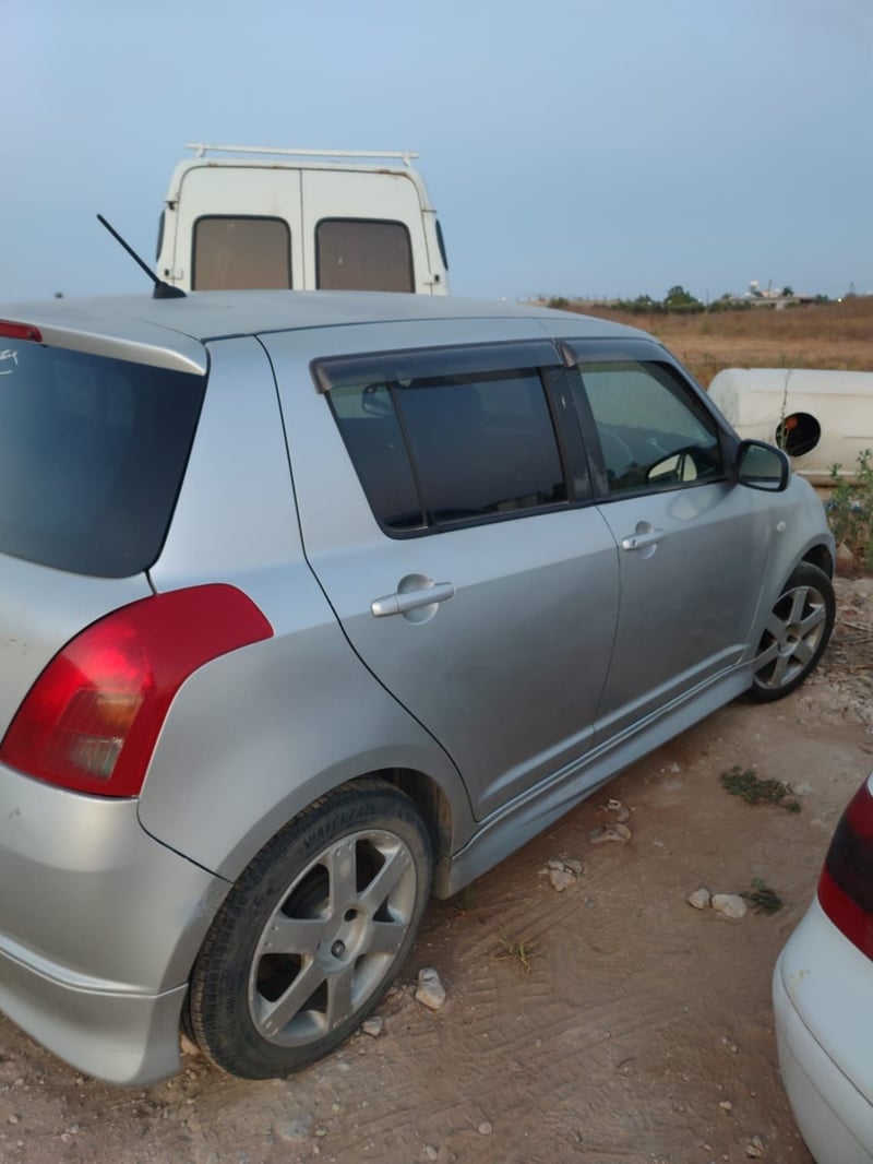 Suzuki Swift — 4