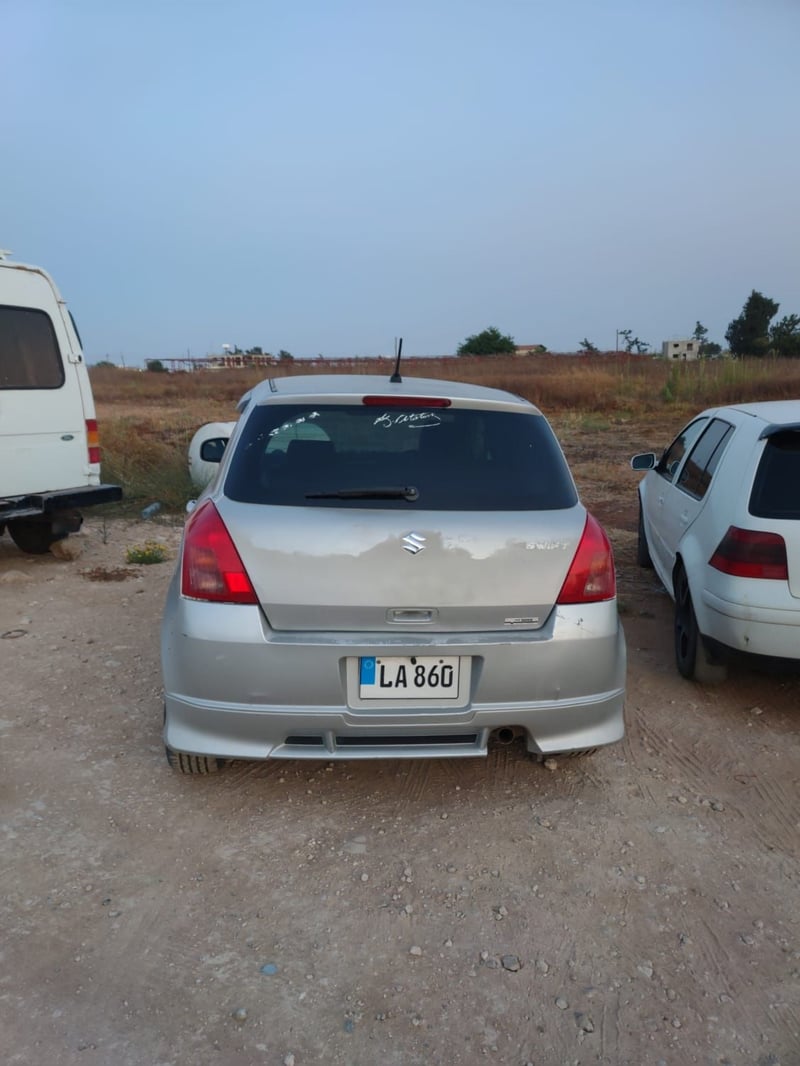 Suzuki Swift — 6