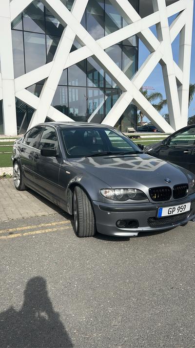 BMW 320i — 2