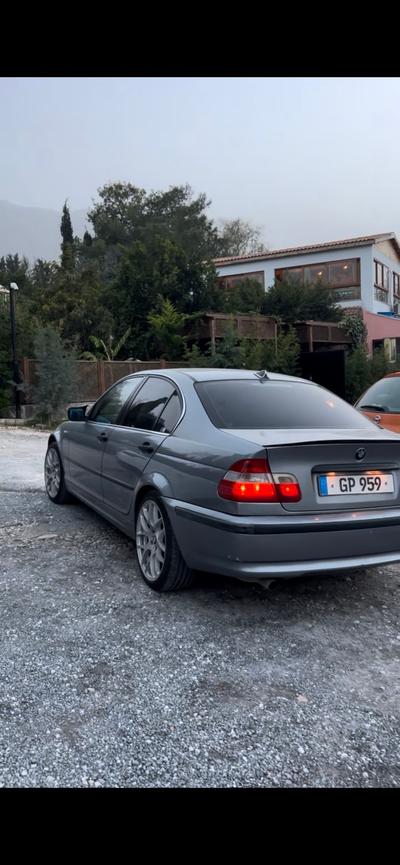 BMW 320i — 6