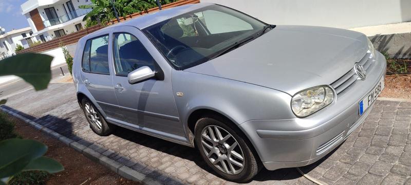 Volkswagen Golf — 1/5