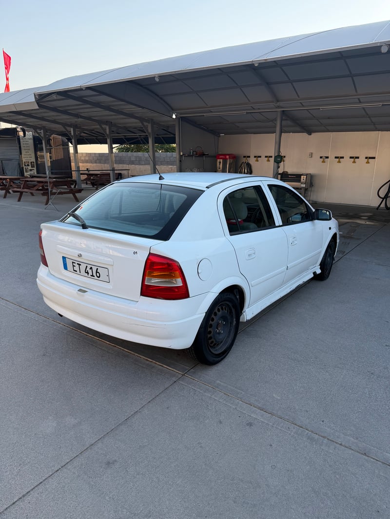Opel Astra — 3