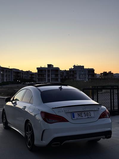 Mercedes-Benz CLA 200 — 3