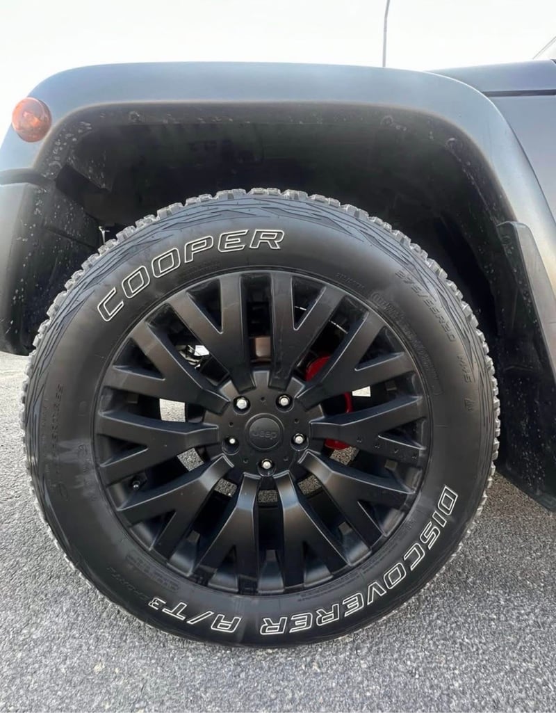 Jeep Wrangler  — 4
