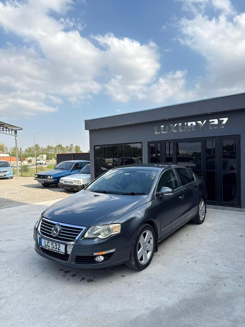 Volkswagen Passat — 1/10