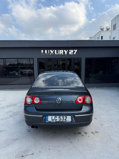 Volkswagen Passat — 6