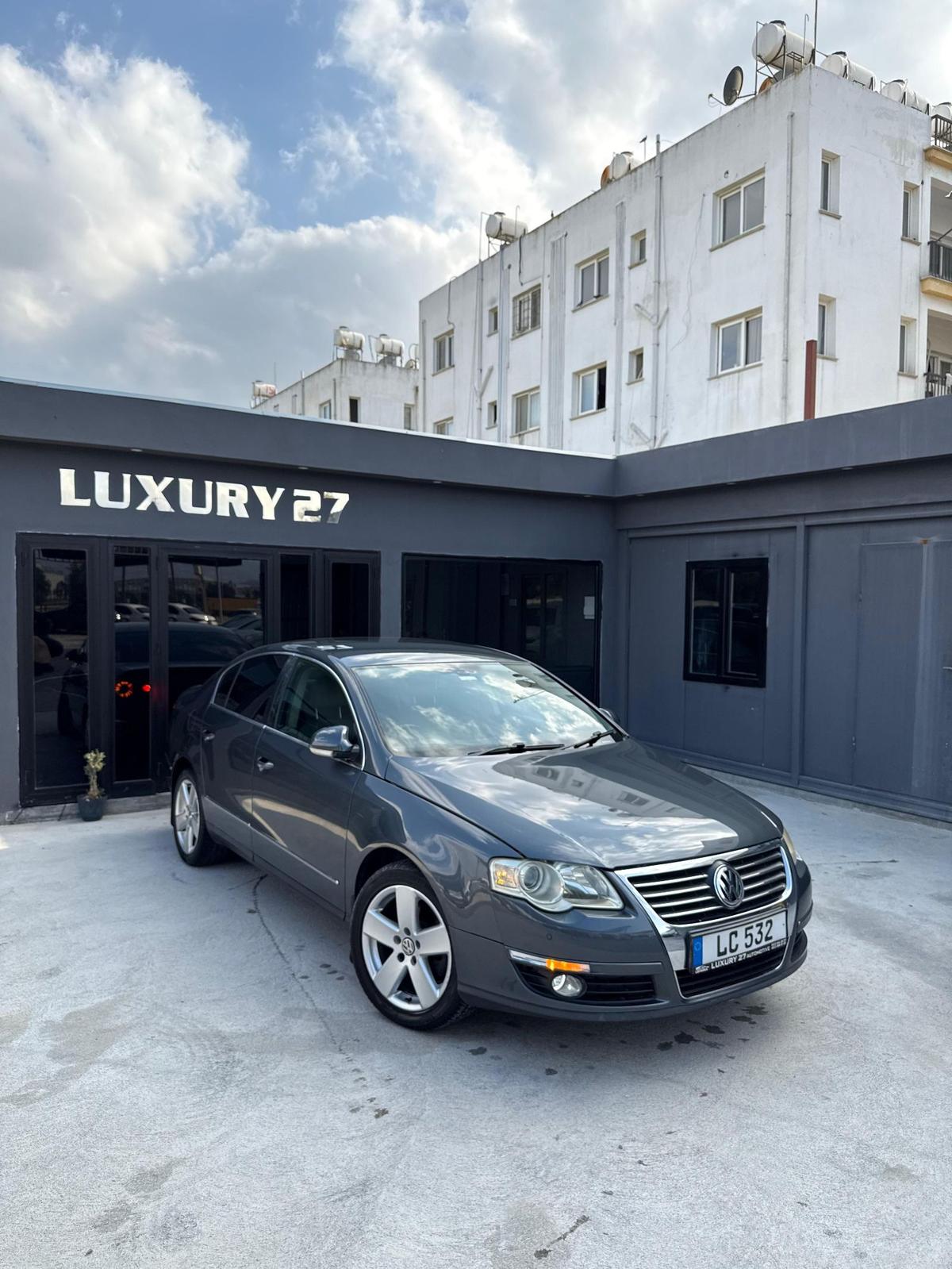2010 Volkswagen Passat 7