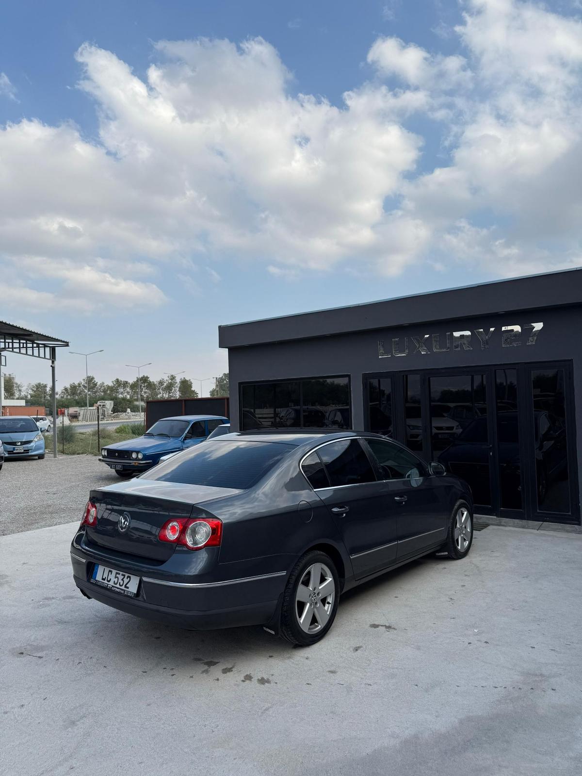 2010 Volkswagen Passat 9