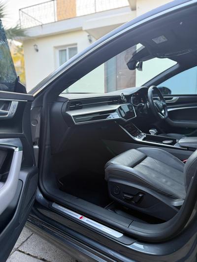 Audi A7 — 7