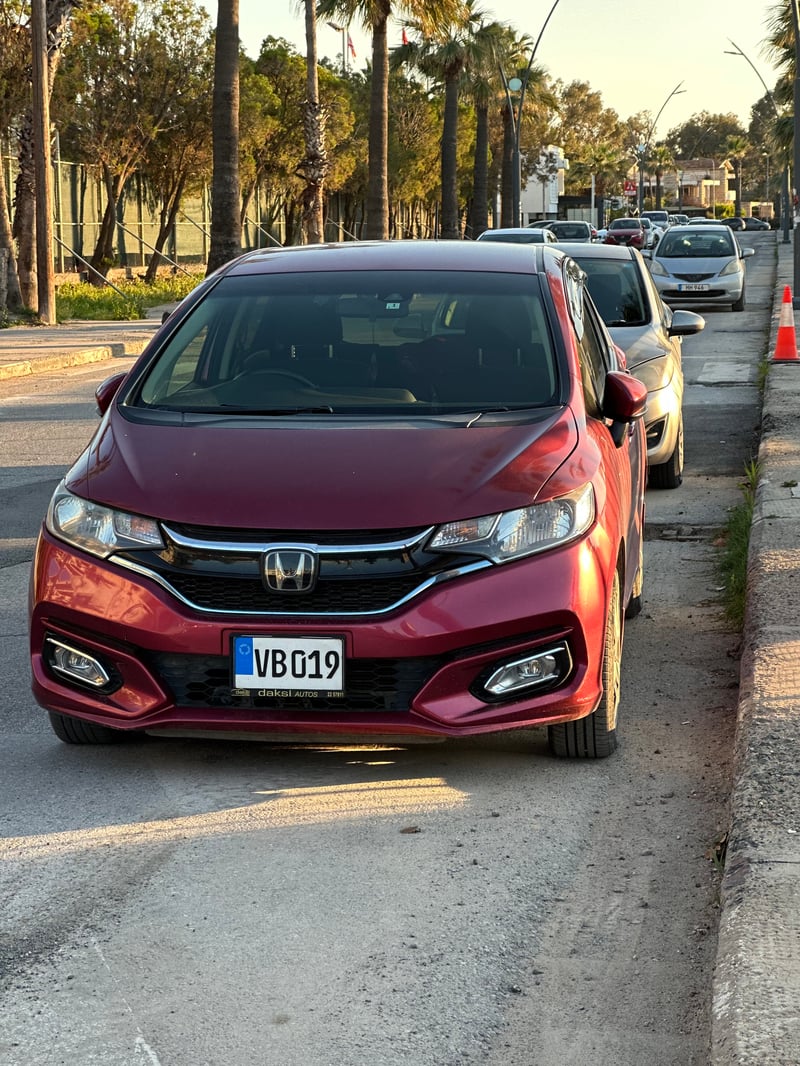 Honda Fit — 1/8