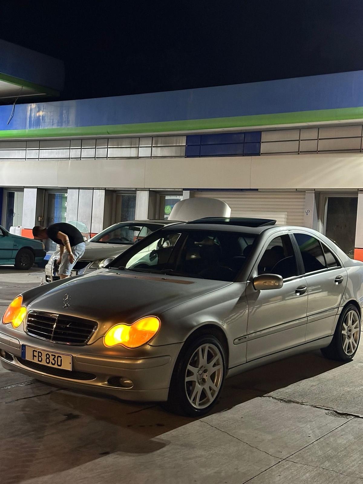 2001 Mercedes-Benz C 200 3