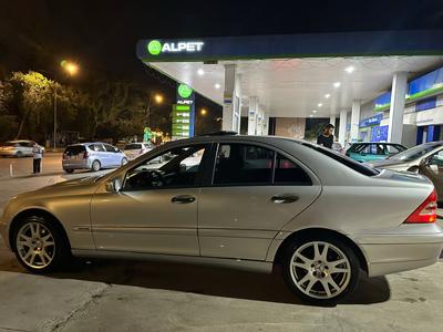 Mercedes-Benz C 200 — 5