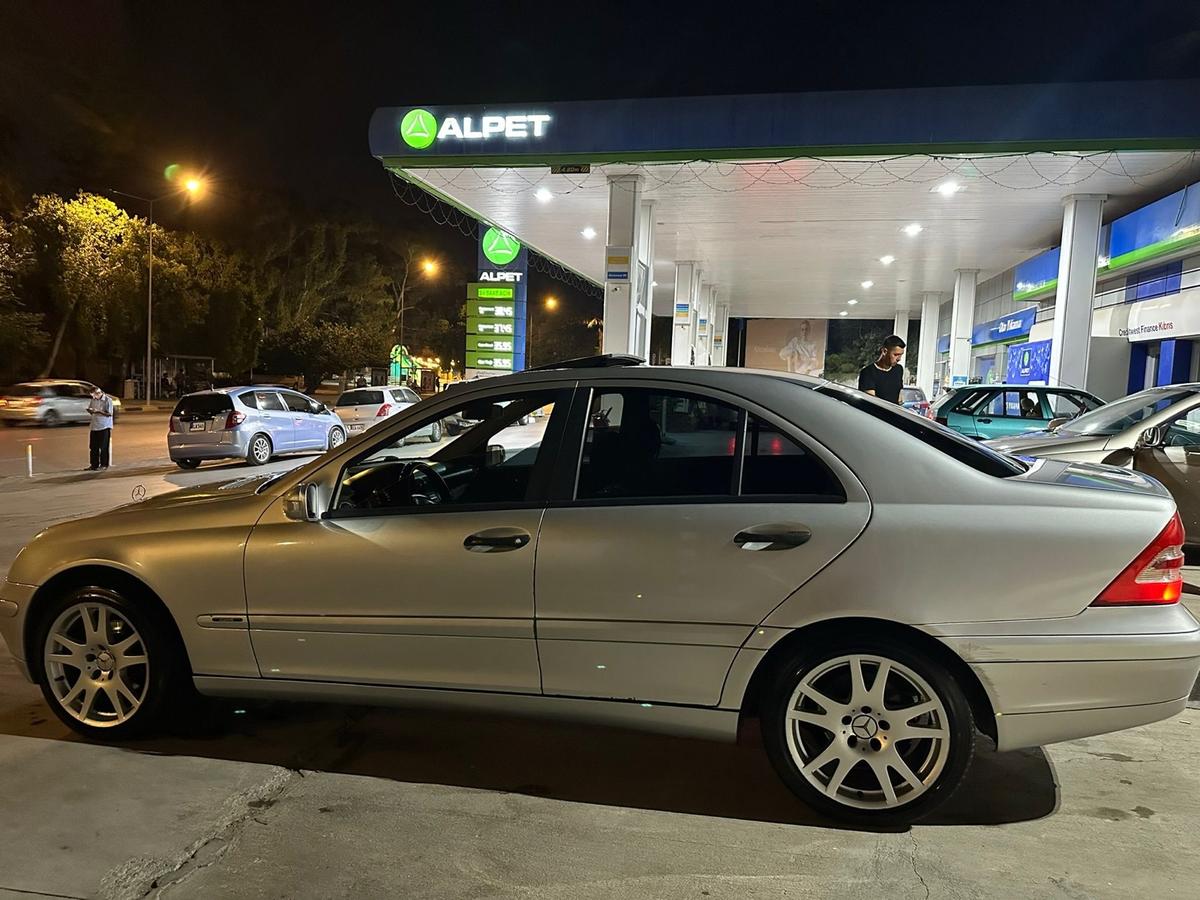 2001 Mercedes-Benz C 200 5