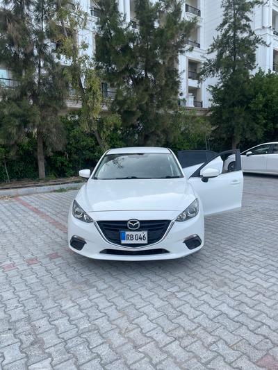 Mazda Axela — 1
