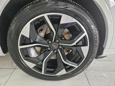 Audi Q7 — 4