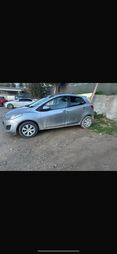 Mazda Demio — 3