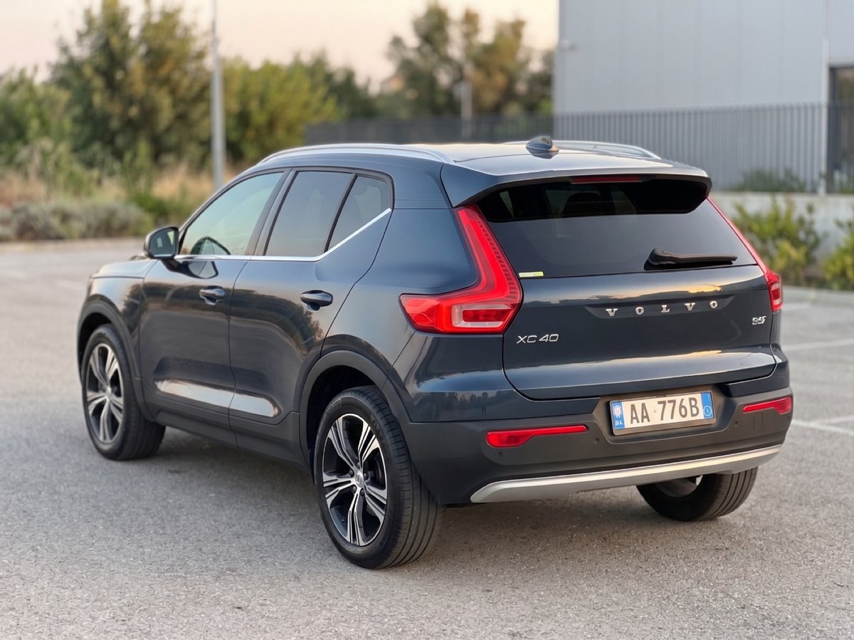 2021 Volvo XC40 3