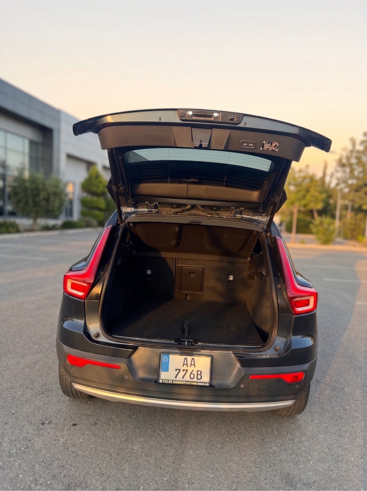 2021 Volvo XC40 4
