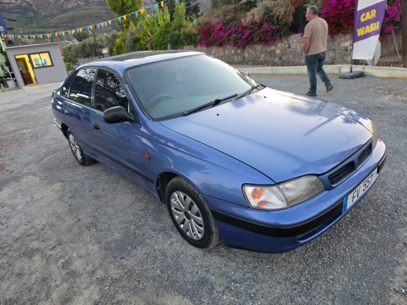 Toyota Carina E — 5