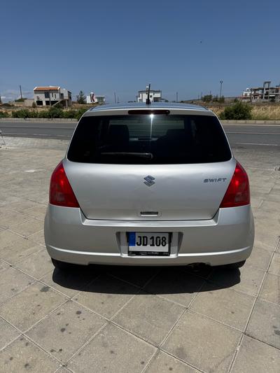 Suzuki Swift — 4