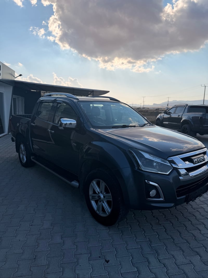 Isuzu D-MAX — 2