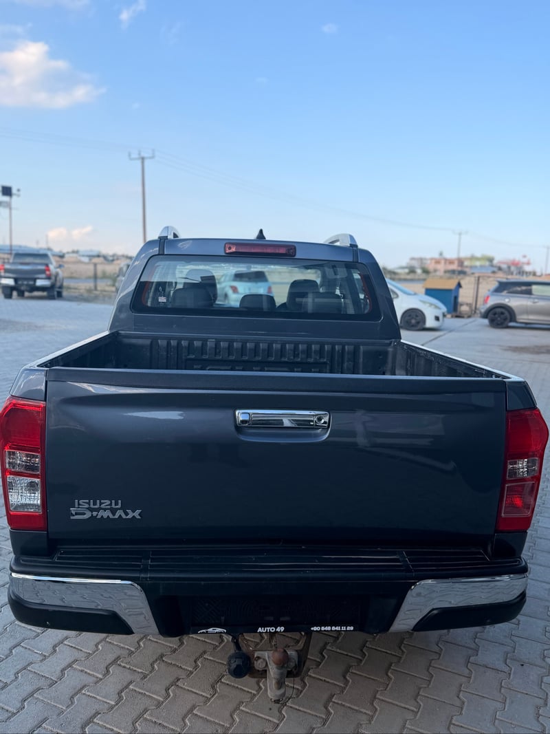 Isuzu D-MAX — 4