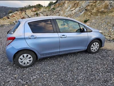 Toyota Vitz — 3