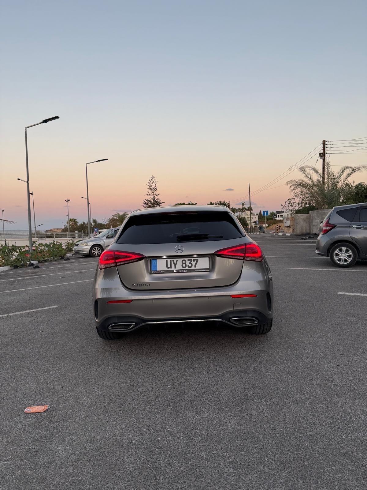 2020 Mercedes-Benz A 180 5