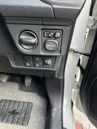 Toyota Corolla Axio — 7