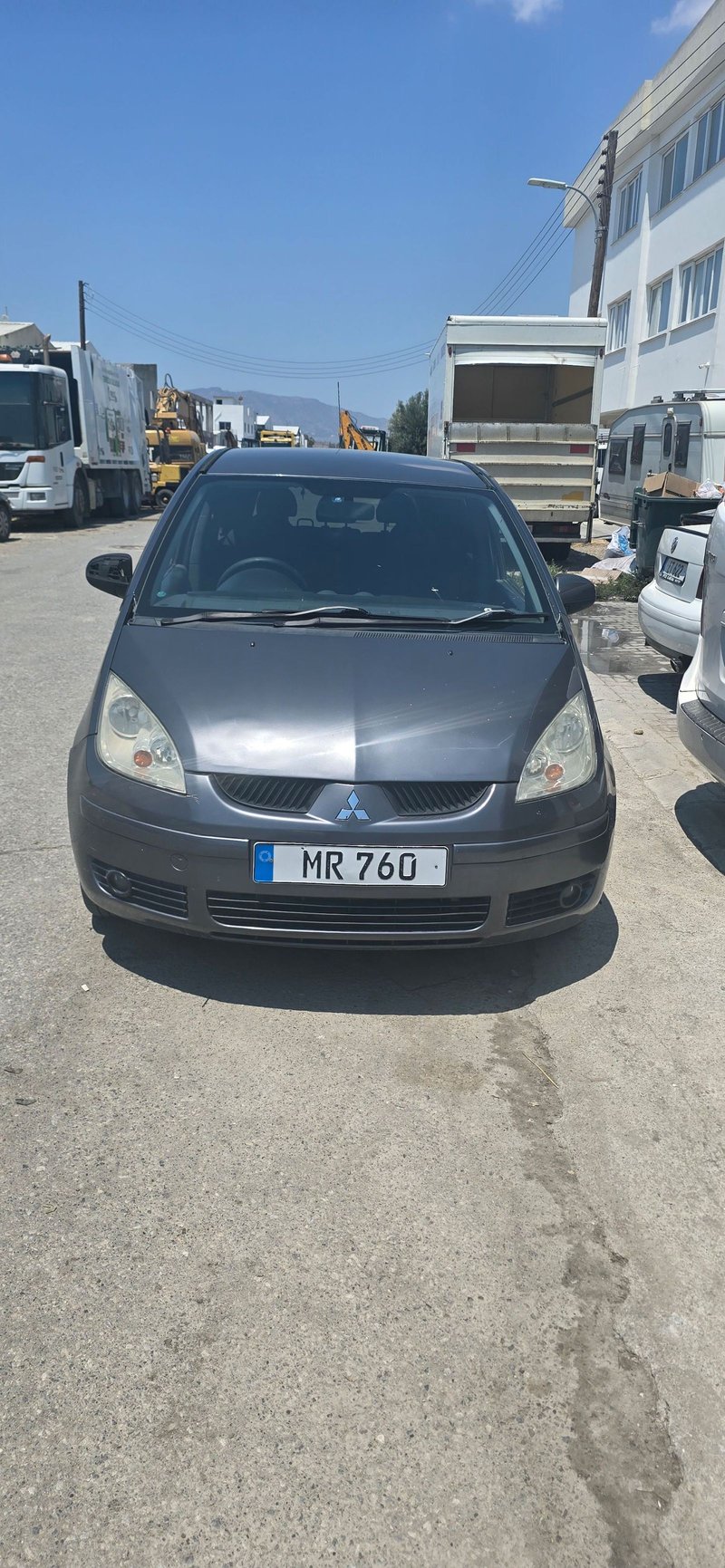 Mitsubishi Colt — 1/5